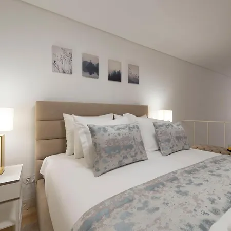 Apartamento Lovelystay - Hidden&quiet Duplex Next To São Bento Station *