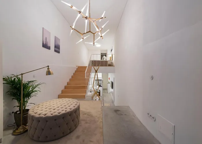 Lovelystay - Hidden & Quiet Duplex Next To Sao Bento Station * Porto