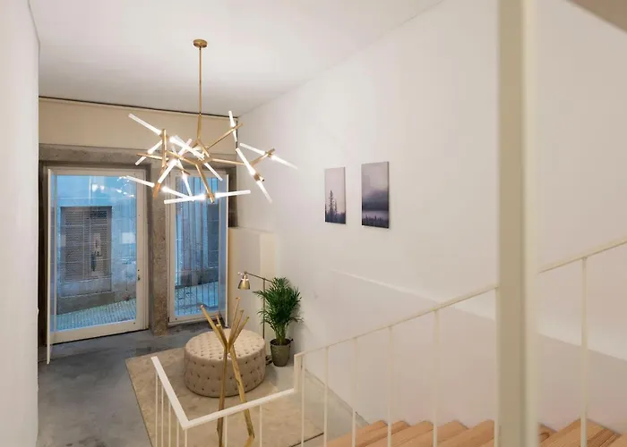 Lovelystay - Hidden & Quiet Duplex Next To Sao Bento Station * Porto