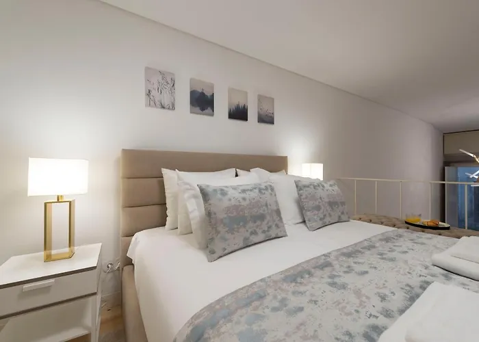 Apartamento Lovelystay - Hidden&quiet Duplex Next To São Bento Station *