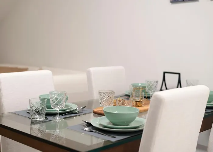 Lovelystay - Hidden & Quiet Duplex Next To Sao Bento Station *