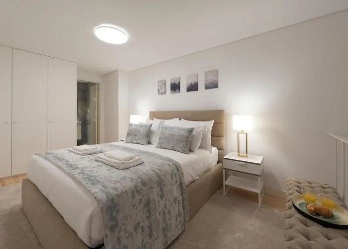 Lovelystay - Hidden&quiet Duplex Next To São Bento Station *