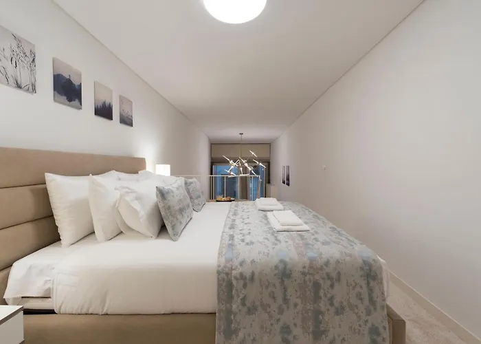 Lovelystay - Hidden & Quiet Duplex Next To Sao Bento Station *